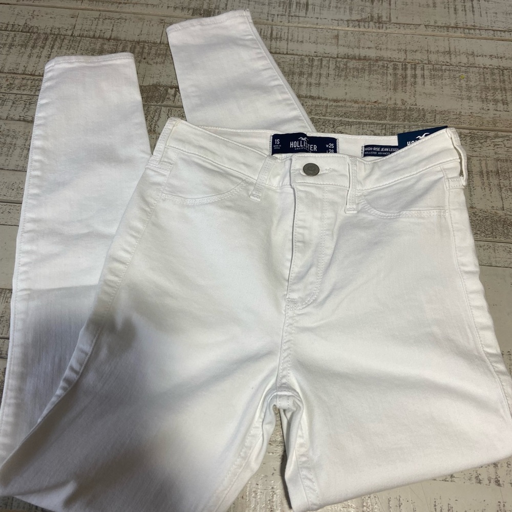 Brand new with tags Hollister white jeans. High rise